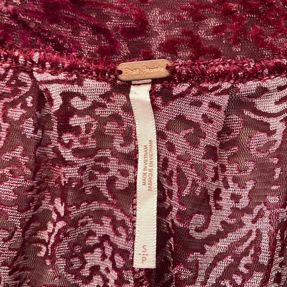Free People Ginger Berry Off-the-Shoulder Top - Picture 7 of 8